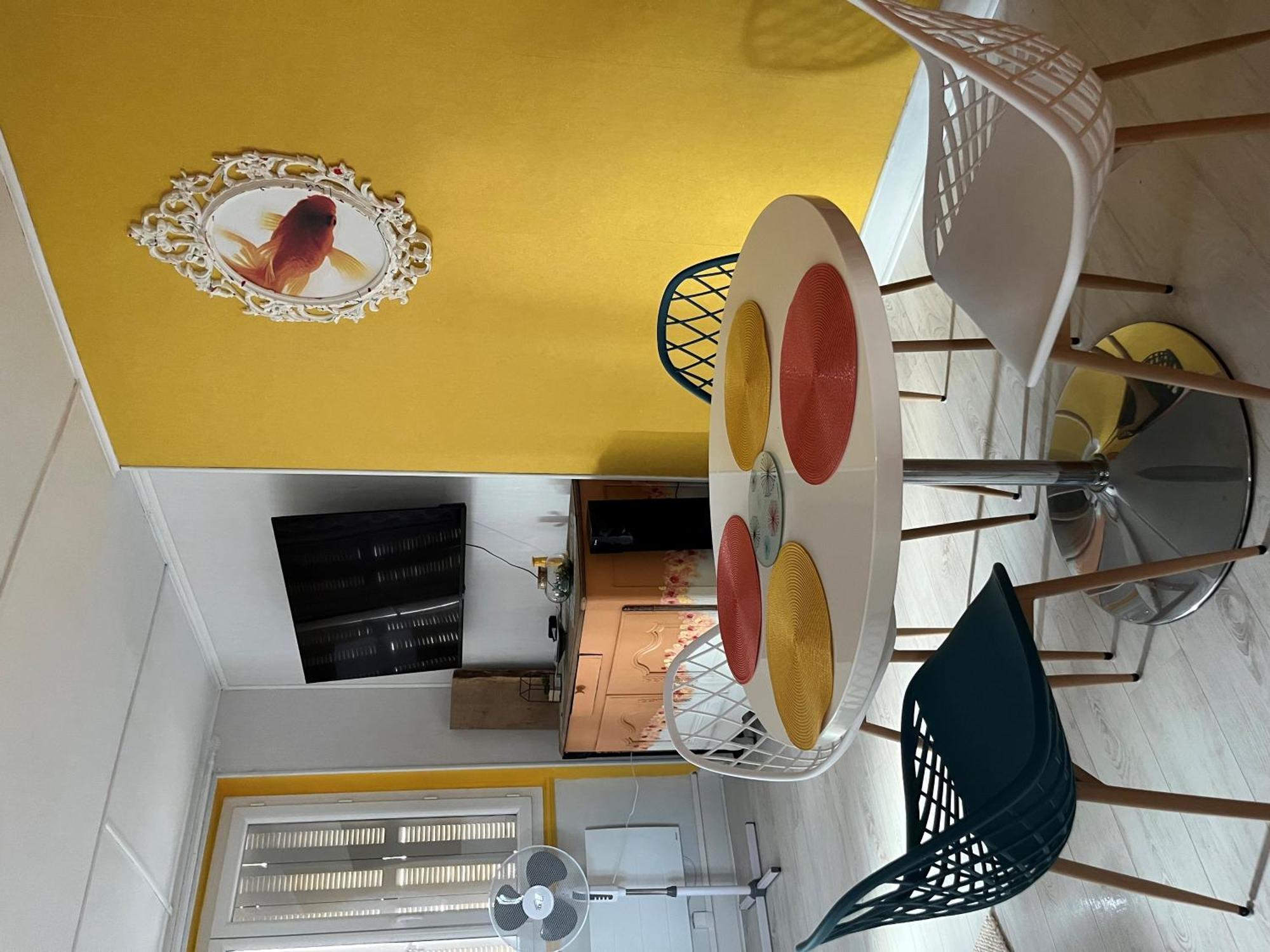 Ferienwohnung Les Avatars Saint-Amand-Mont-Rond Exterior foto